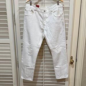 Levi's White Straight Leg Button Up Distressed Jeans. Size W32 L32 NWT